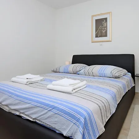 Appartement By The Sea Kampor, Rab - 24554 Rab Town